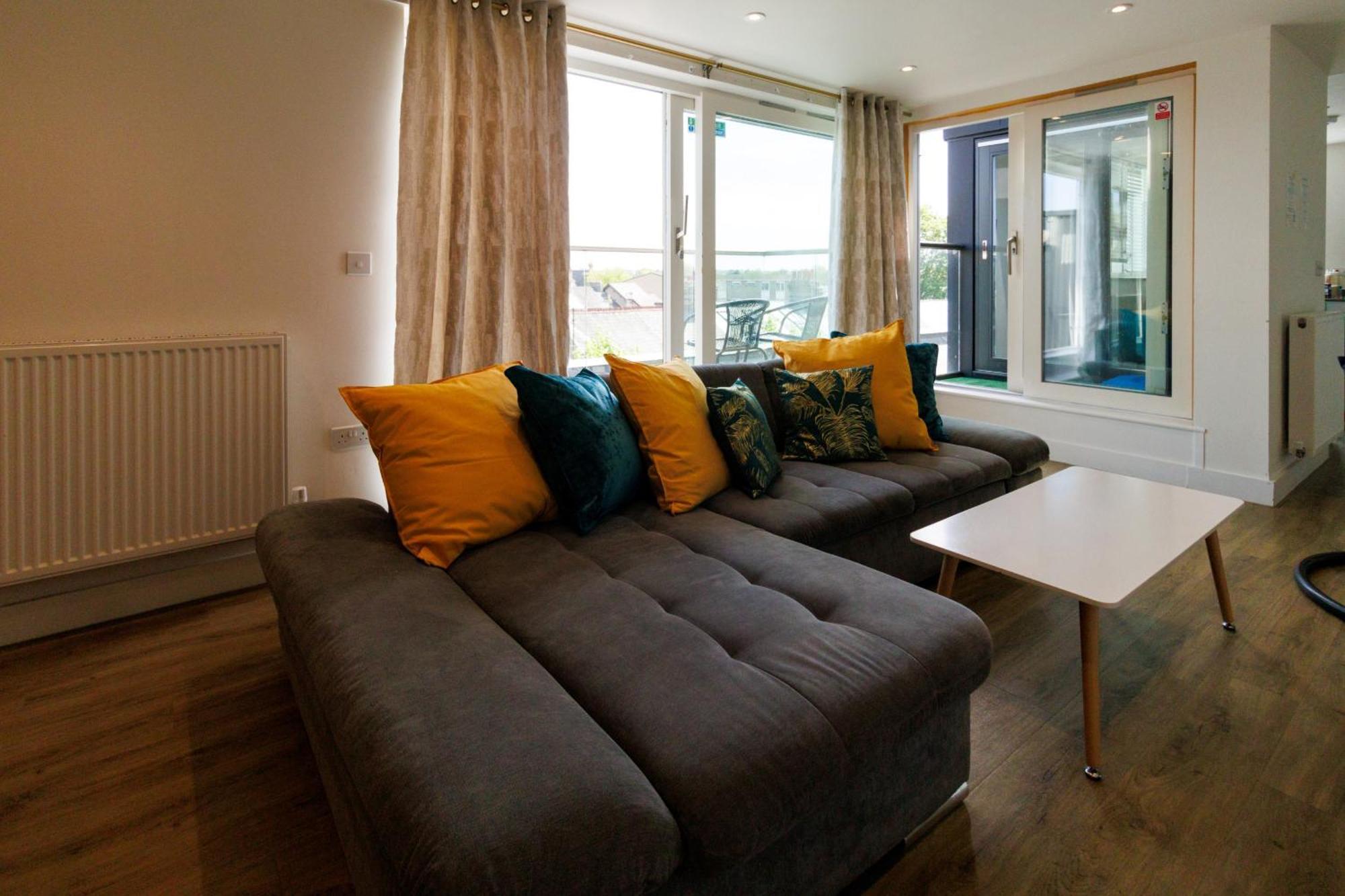 City Centre, Sleeps 7, Stunning Views & Parking, Interconnected Rooms Long Stay Work Contractor Leisure, Diamond Penthouse CBG Exterior foto