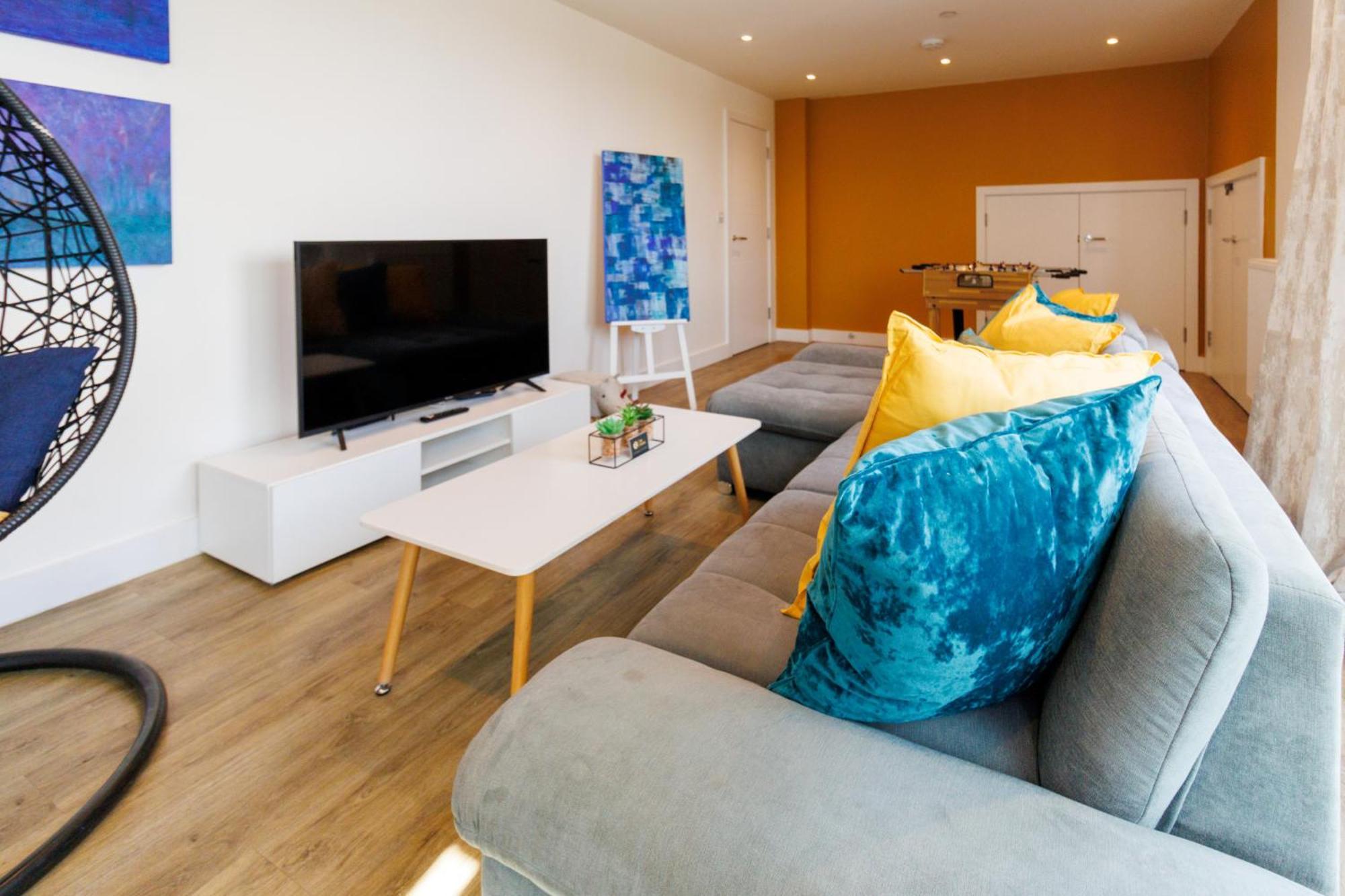 City Centre, Sleeps 7, Stunning Views & Parking, Interconnected Rooms Long Stay Work Contractor Leisure, Diamond Penthouse CBG Exterior foto