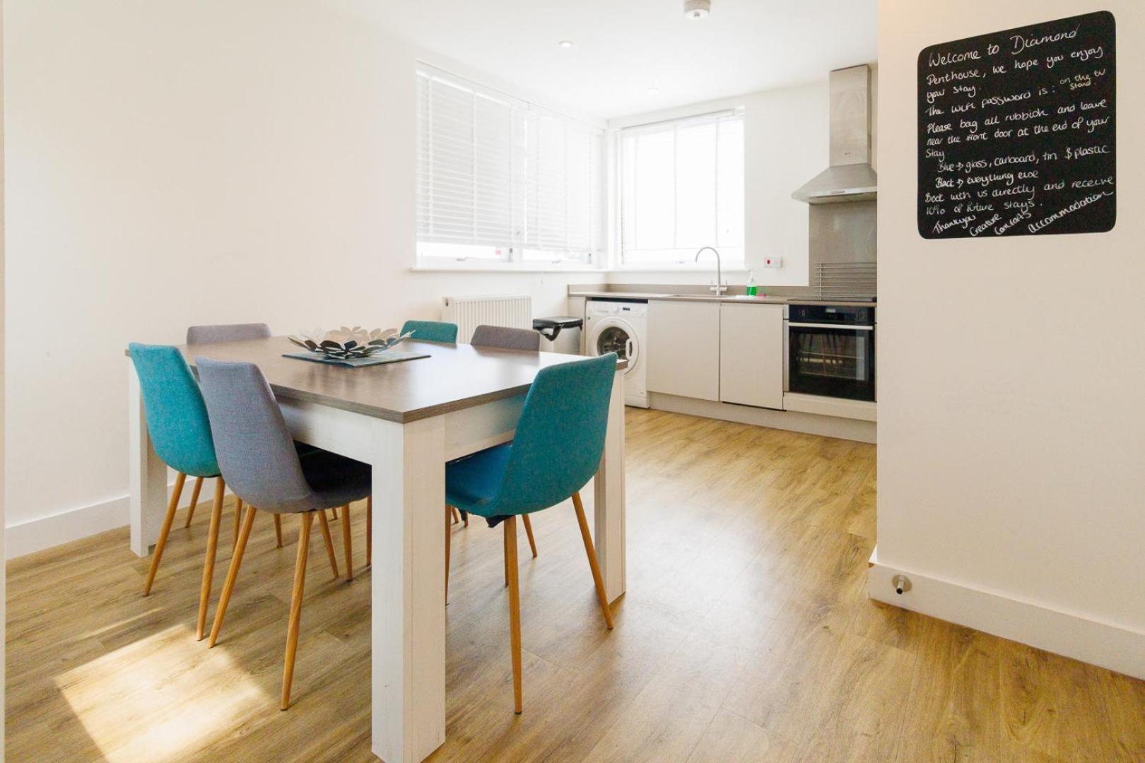City Centre, Sleeps 7, Stunning Views & Parking, Interconnected Rooms Long Stay Work Contractor Leisure, Diamond Penthouse Cambridge Exterior foto